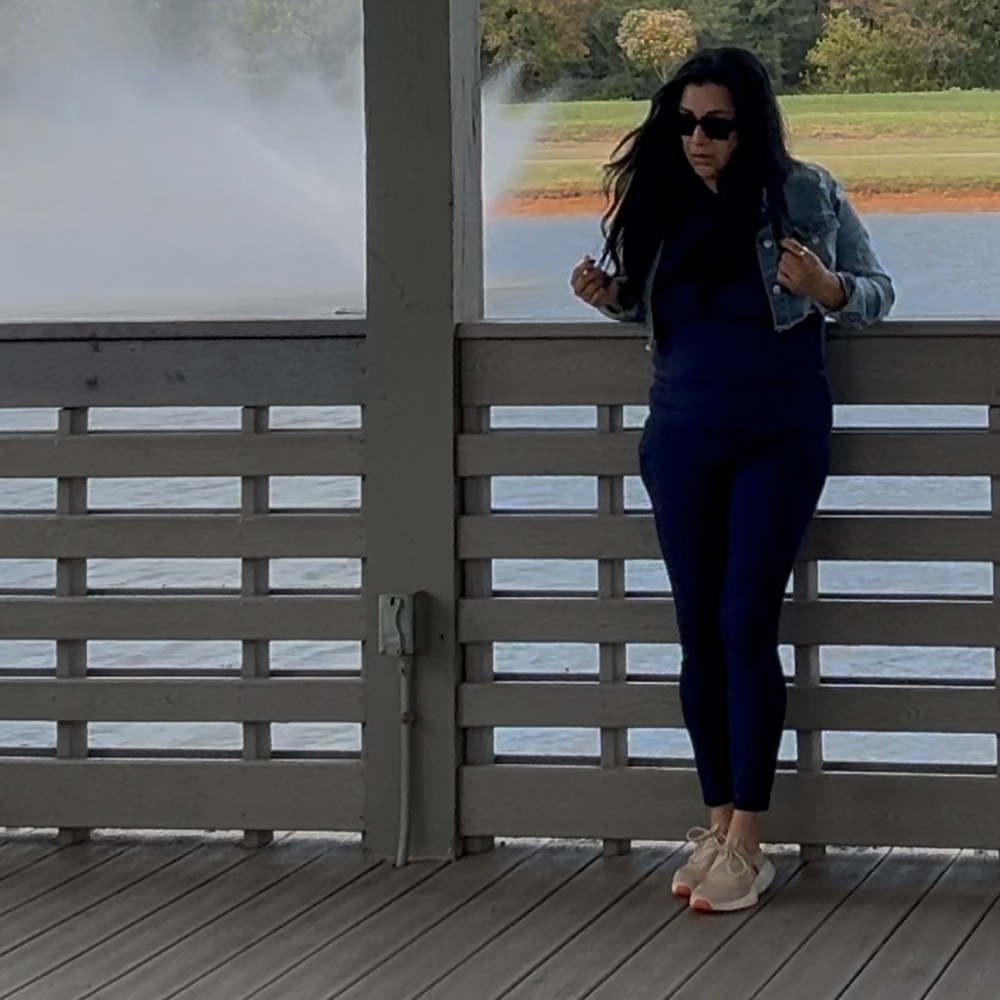 Meet your Posher, Gladys